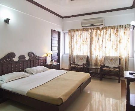 Alleppey Prince Hotel Alappuzha Eksteriør bilde