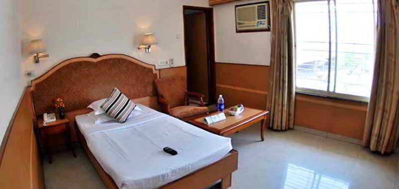 Alleppey Prince Hotel Alappuzha Eksteriør bilde